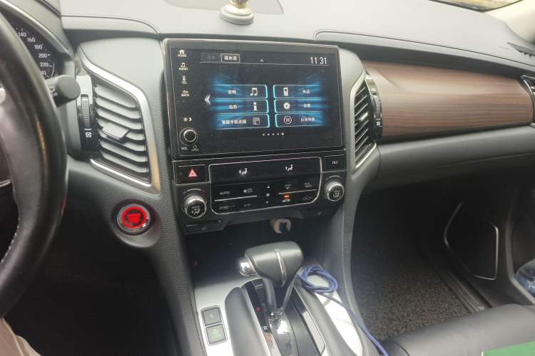 Used Honda Avancier 2017 240TURBO Two-Wheel Drive Premium Edition Audio And AC Panel