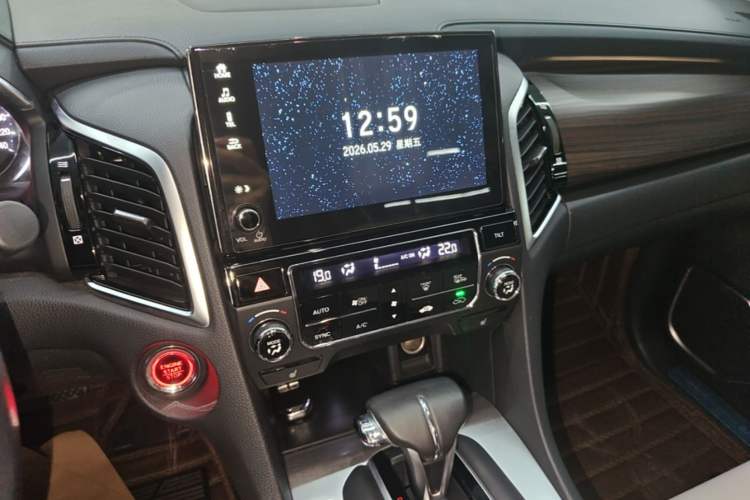 Used Honda Avancier 2017 240TURBO Two-Wheel Drive Premium Edition Audio And AC Panel