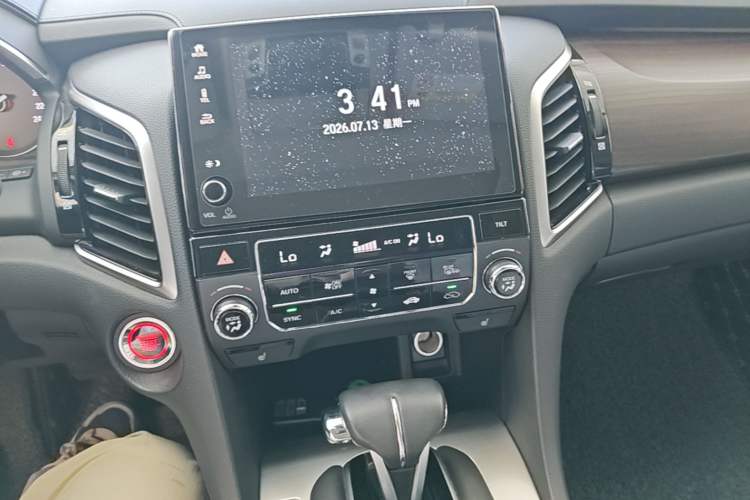 Used Honda Avancier 2017 240TURBO Two-Wheel Drive Premium Edition Audio And AC Panel