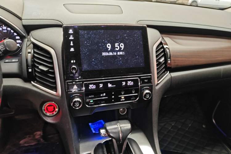 Used Honda Avancier 2017 240TURBO Two-Wheel Drive Comfort Version Audio And AC Panel
