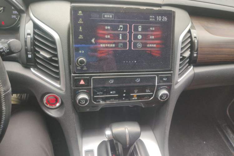 Used Honda Avancier 2017 240TURBO Two-Wheel Drive Luxury Edition Audio And AC Panel