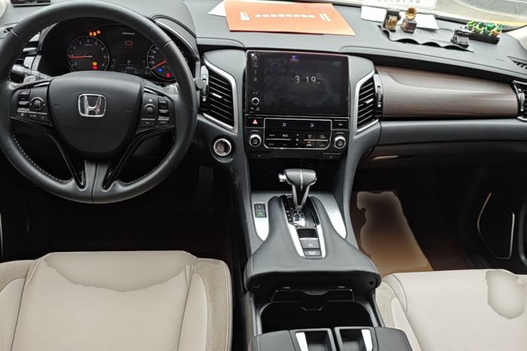 Used Honda Avancier 2017 240TURBO Two-Wheel Drive Luxury Edition Center Console