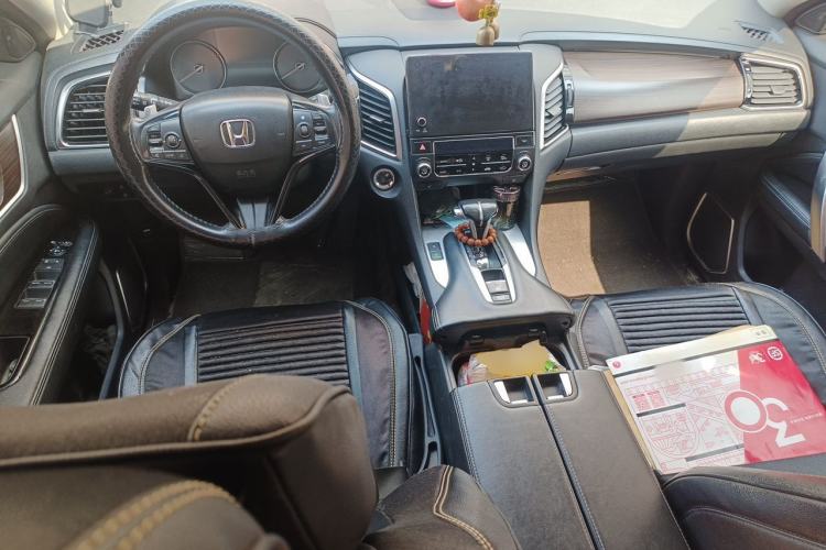 Used Honda Avancier 2017 240TURBO Two-Wheel Drive Luxury Edition Center Console