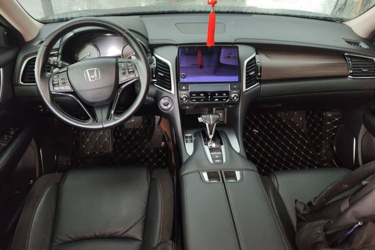Used Honda Avancier 2017 240TURBO Two-Wheel Drive Premium Edition Center Console