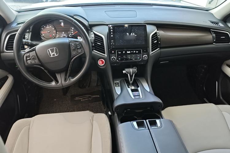 Used Honda Avancier 2017 240TURBO Two-Wheel Drive Premium Edition Center Console