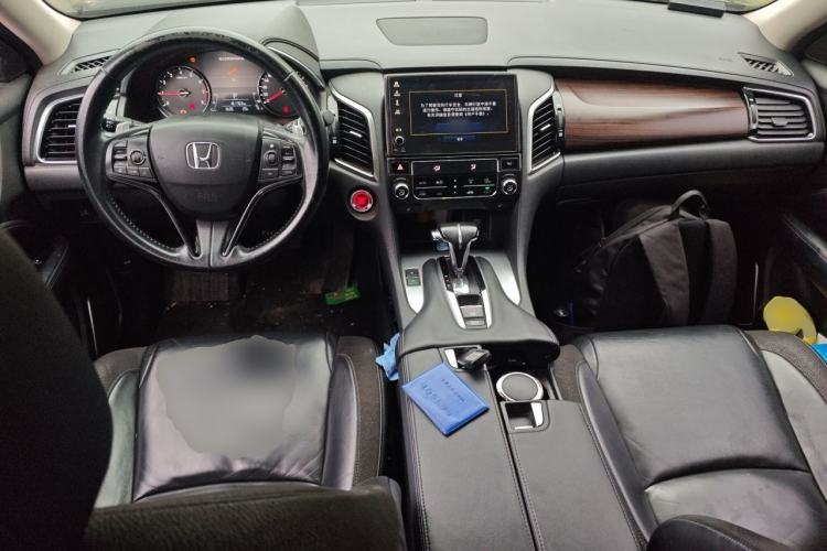 Used Honda Avancier 2017 240TURBO Two-Wheel Drive Luxury Edition Center Console