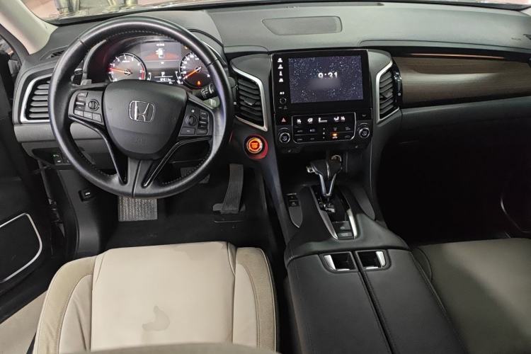 Used Honda Avancier 2017 240TURBO Two-Wheel Drive Premium Edition Center Console