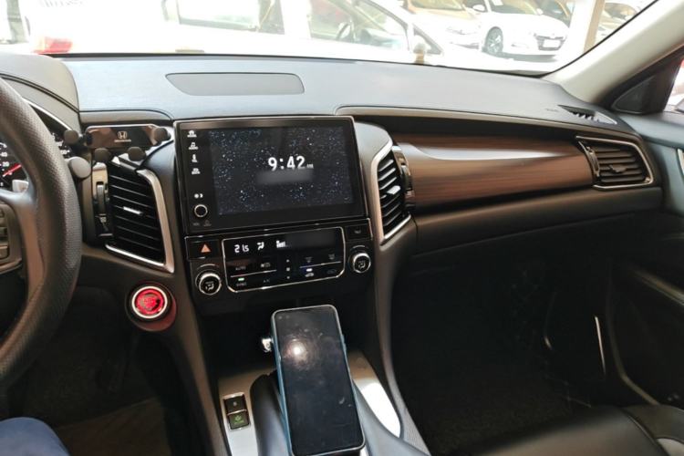 Used Honda Avancier 2017 240TURBO Two-Wheel Drive Comfort Version Center Console