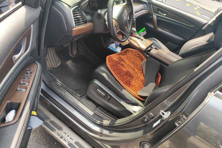 Used Honda Avancier 2017 240TURBO Two-Wheel Drive Premium Edition Driver Seat