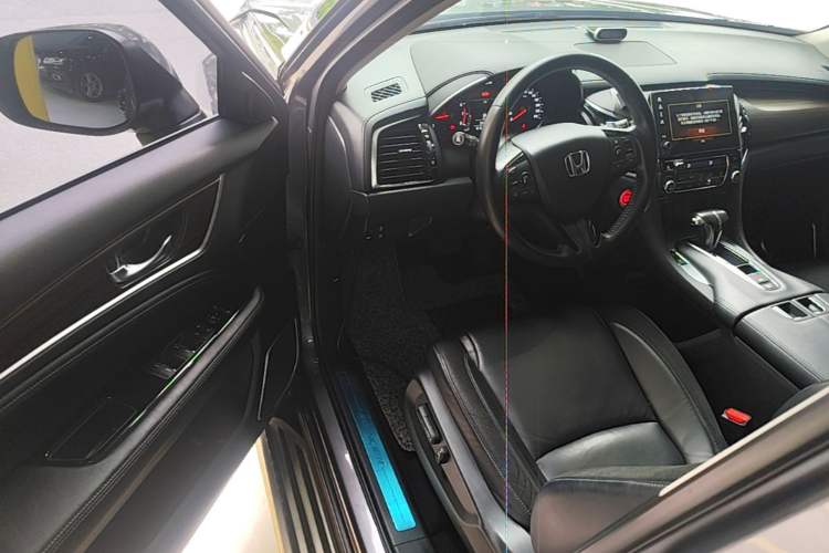 Used Honda Avancier 2017 240TURBO Two-Wheel Drive Premium Edition Driver Seat