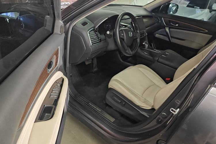 Used Honda Avancier 2017 240TURBO Two-Wheel Drive Premium Edition Driver Seat