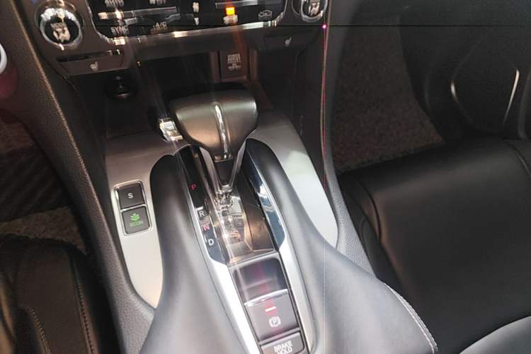 Used Honda Avancier 2017 240TURBO Two-Wheel Drive Premium Edition Gear Lever