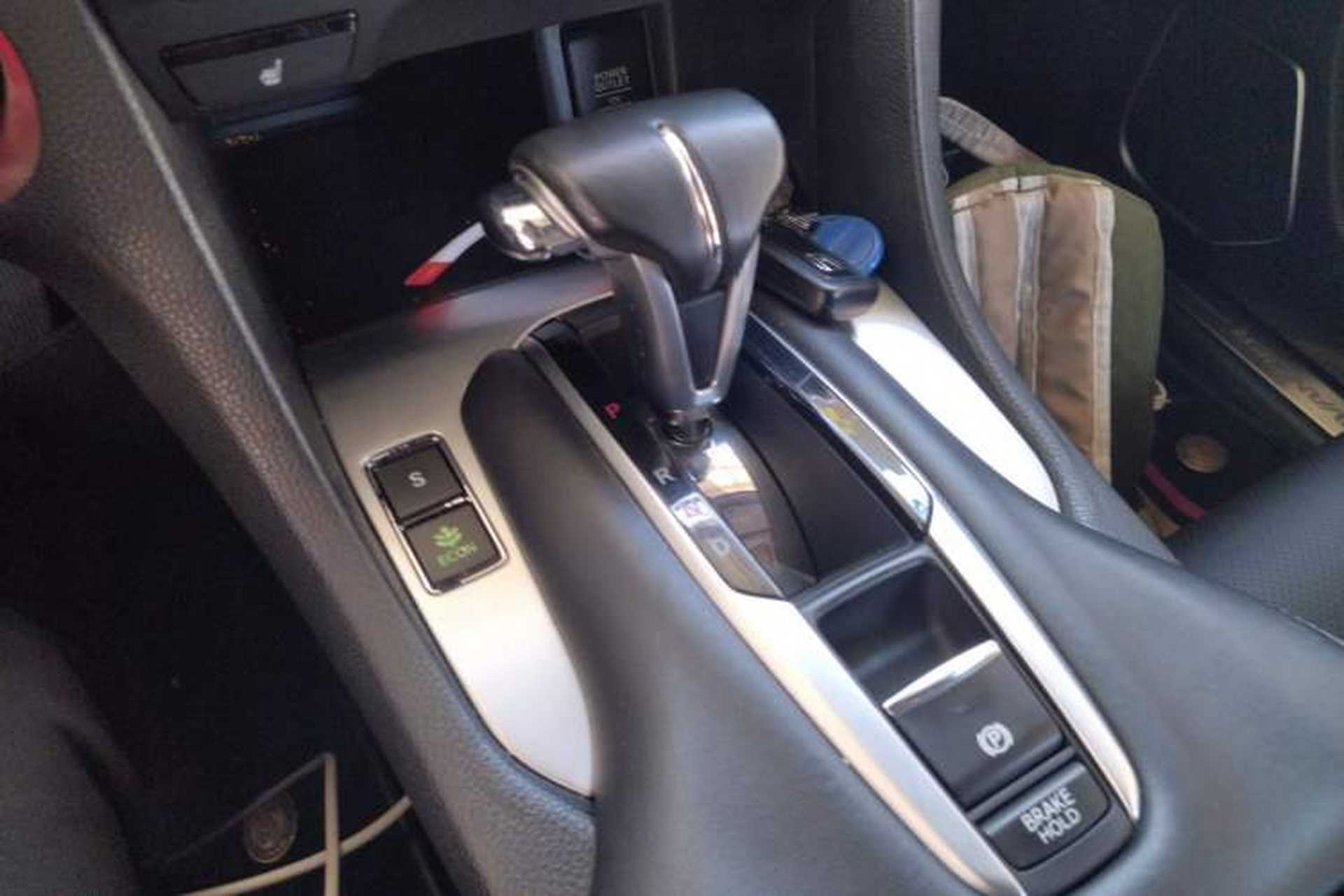Used Honda Avancier 2017 240TURBO Two-Wheel Drive Premium Edition Gear Lever