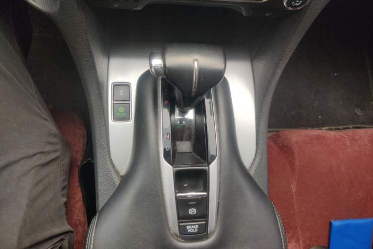 Used Honda Avancier 2017 240TURBO Two-Wheel Drive Luxury Edition Gear Lever