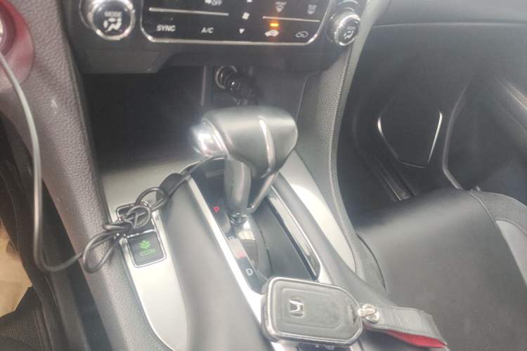 Used Honda Avancier 2017 240TURBO Two-Wheel Drive Comfort Version Gear Lever