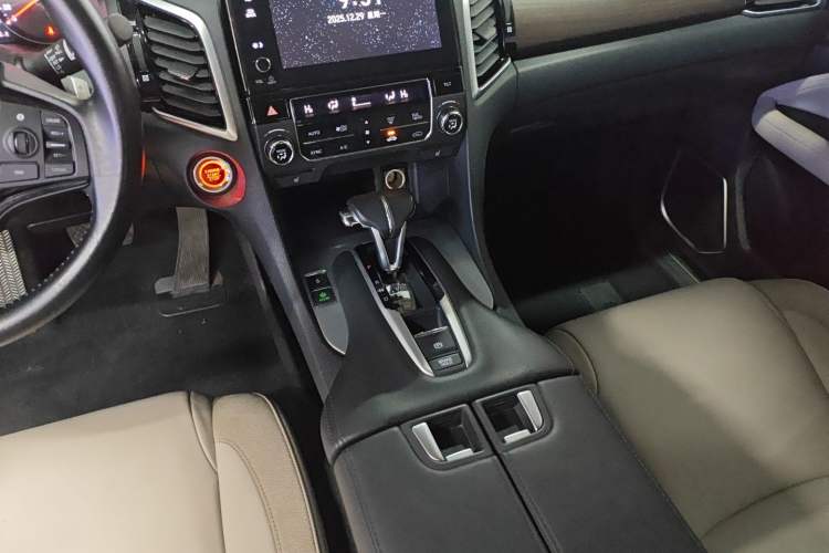 Used Honda Avancier 2017 240TURBO Two-Wheel Drive Premium Edition Gear Lever