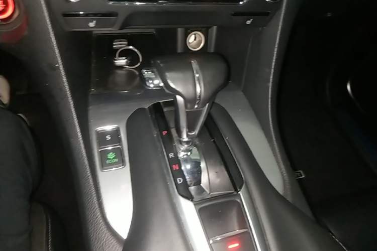 Used Honda Avancier 2017 240TURBO Two-Wheel Drive Luxury Edition Gear Lever