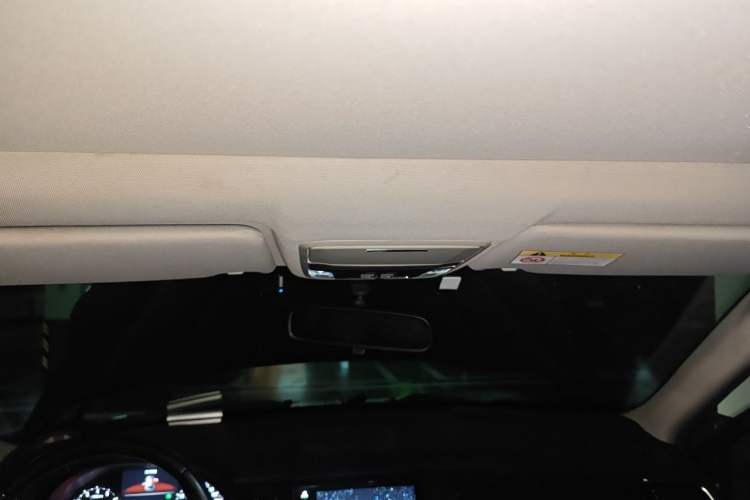 Used Honda Avancier 2017 240TURBO Two-Wheel Drive Luxury Edition Headliner