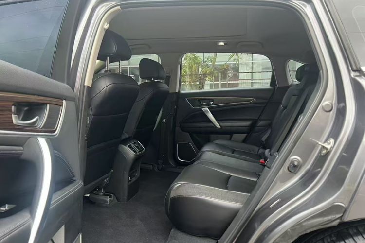 Used Honda Avancier 2017 240TURBO Two-Wheel Drive Premium Edition Interior 3