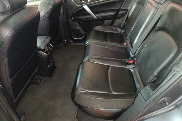 Used Honda Avancier 2017 240TURBO Two-Wheel Drive Premium Edition Interior 4