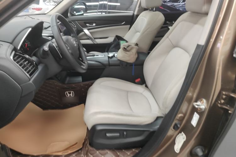 Used Honda Avancier 2017 240TURBO Two-Wheel Drive Luxury Edition Left Front Seat