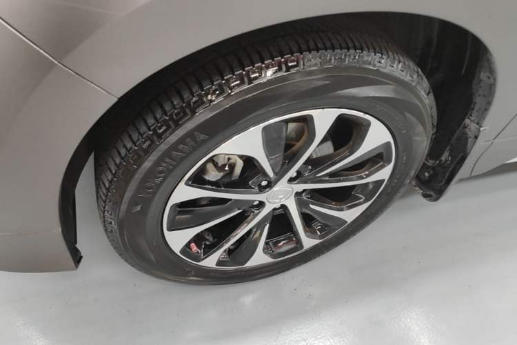 Used Honda Avancier 2017 240TURBO Two-Wheel Drive Luxury Edition Left Front Wheel Hub