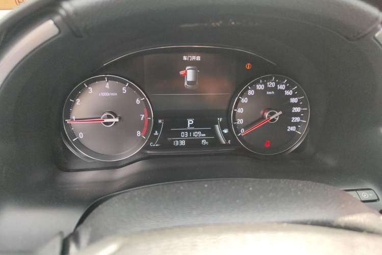 Used Honda Avancier 2017 240TURBO Two-Wheel Drive Premium Edition Odometer Close Up