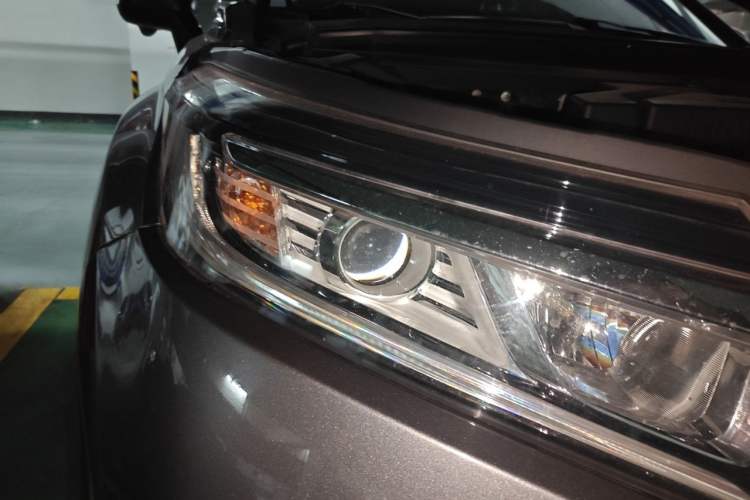 Used Honda Avancier 2017 240TURBO Two-Wheel Drive Luxury Edition Right Front Headlight
