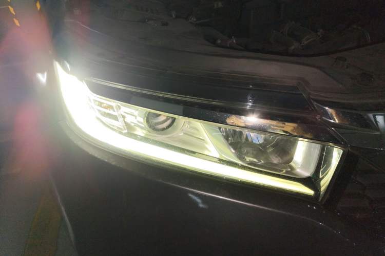 Used Honda Avancier 2017 240TURBO Two-Wheel Drive Luxury Edition Right Front Headlight