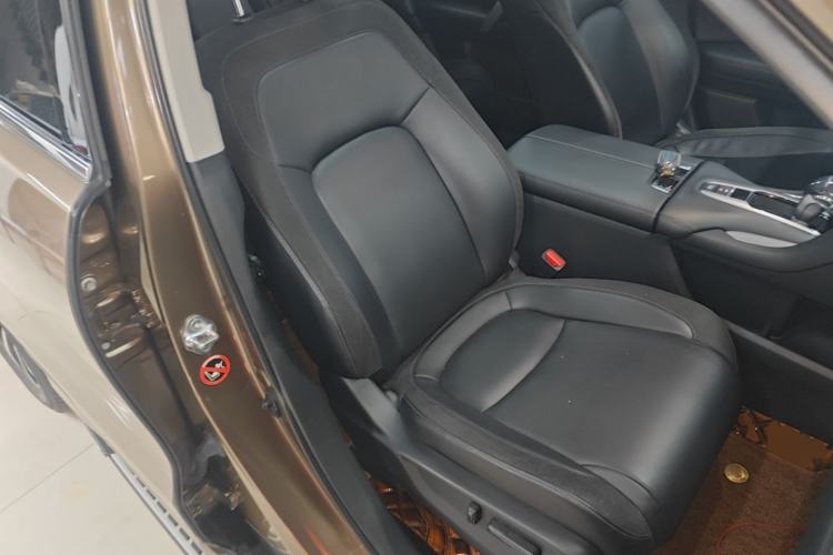 Used Honda Avancier 2017 240TURBO Two-Wheel Drive Premium Edition Right Front Seat