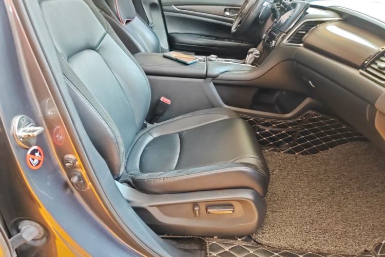Used Honda Avancier 2017 240TURBO Two-Wheel Drive Comfort Version Right Front Seat