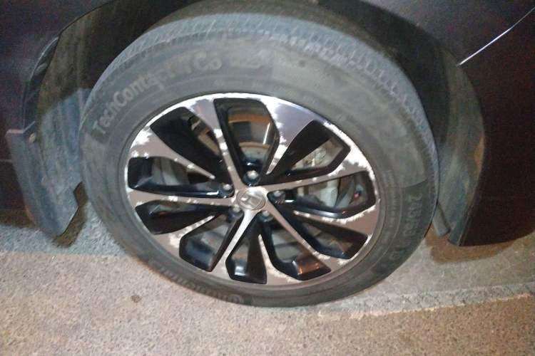 Used Honda Avancier 2017 240TURBO Two-Wheel Drive Premium Edition Right Front Wheel Hub