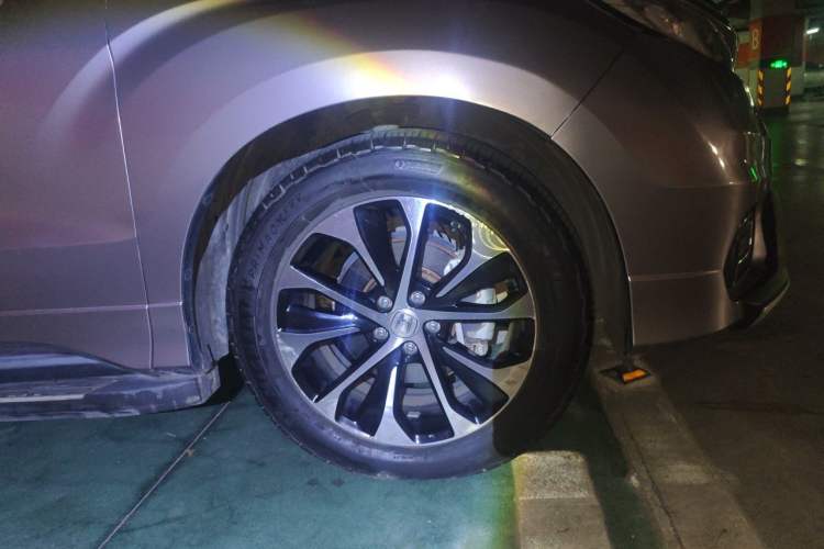 Used Honda Avancier 2017 240TURBO Two-Wheel Drive Luxury Edition Right Front Wheel Hub