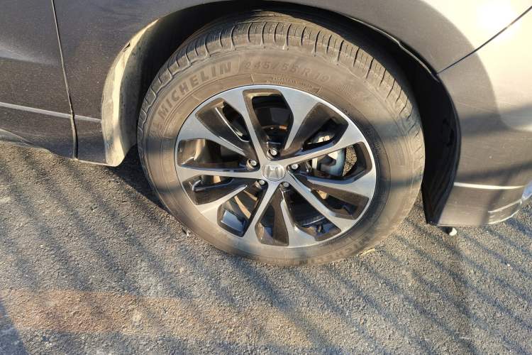 Used Honda Avancier 2017 240TURBO Two-Wheel Drive Premium Edition Right Front Wheel Hub