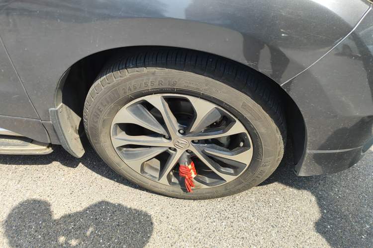 Used Honda Avancier 2017 240TURBO Two-Wheel Drive Premium Edition Right Front Wheel Hub