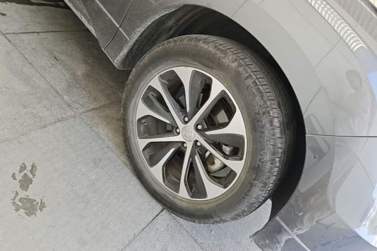 Used Honda Avancier 2017 240TURBO Two-Wheel Drive Premium Edition Right Front Wheel Hub