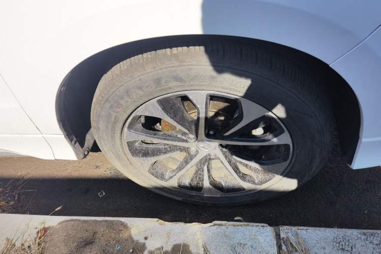 Used Honda Avancier 2017 240TURBO Two-Wheel Drive Premium Edition Right Front Wheel Hub