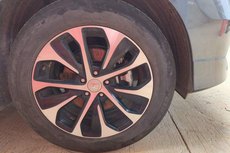 Used Honda Avancier 2017 240TURBO Two-Wheel Drive Luxury Edition Right Front Wheel Hub