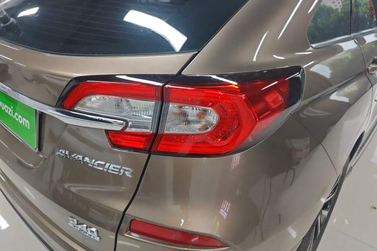 Used Honda Avancier 2017 240TURBO Two-Wheel Drive Premium Edition Right Rear Taillight