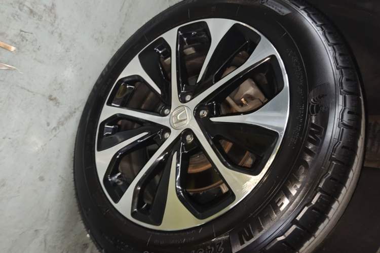 Used Honda Avancier 2017 240TURBO Two-Wheel Drive Premium Edition Right Rear Wheel Hub