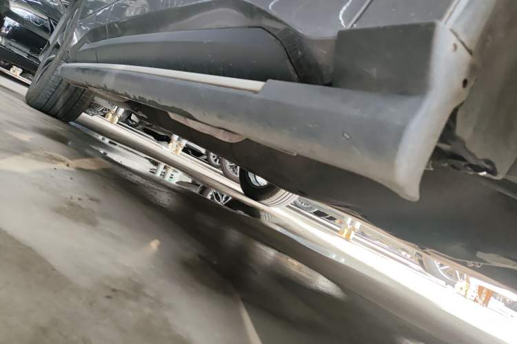 Used Honda Avancier 2017 240TURBO Two-Wheel Drive Premium Edition Right Side Sill