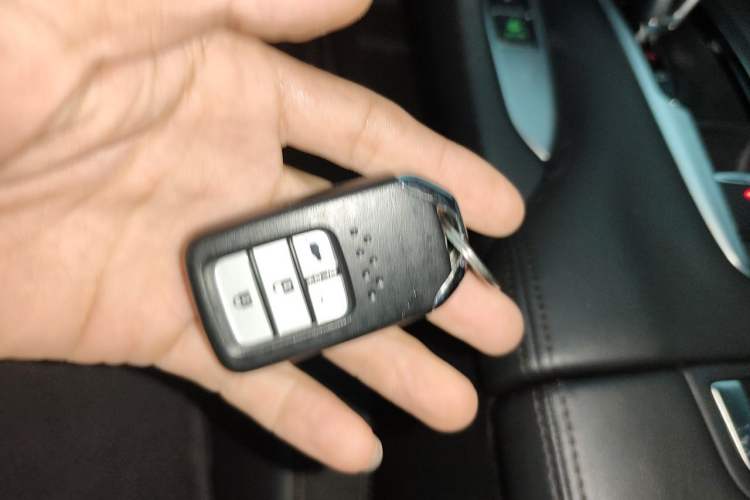 Used Honda Avancier 2017 240TURBO Two-Wheel Drive Premium Edition Vehicle Key
