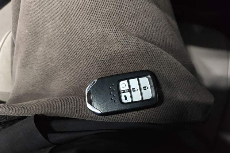 Used Honda Avancier 2017 240TURBO Two-Wheel Drive Premium Edition Vehicle Key
