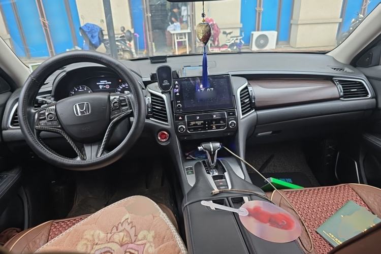 Used Honda Avancier 2017 240TURBO Two-Wheel Drive Premium Edition Center Console