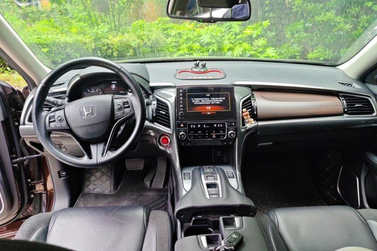 Used Honda Avancier 2017 370TURBO Four-Wheel Drive Supreme Edition Center Console