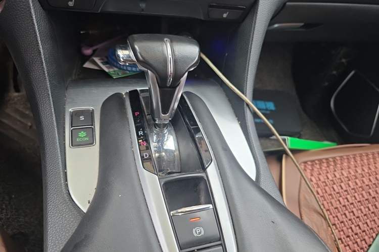 Used Honda Avancier 2017 240TURBO Two-Wheel Drive Premium Edition Gear Lever