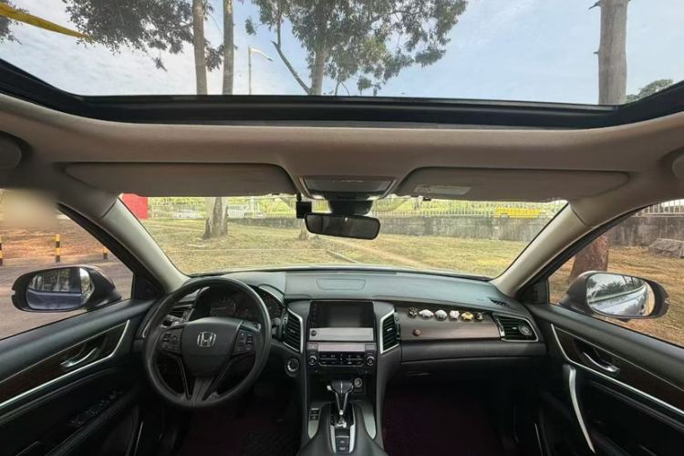 Used Honda Avancier 2017 240TURBO Two-Wheel Drive Premium Edition Interior 3