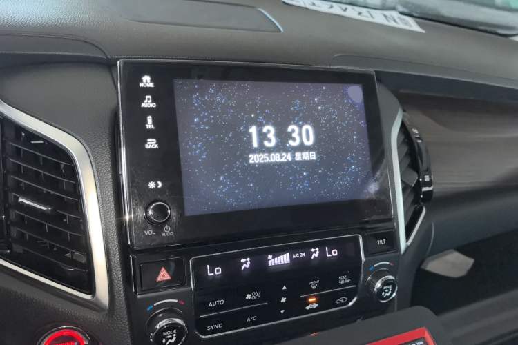 Used Honda Avancier 2017 240TURBO Two-Wheel Drive Luxury Edition Audio And AC Panel