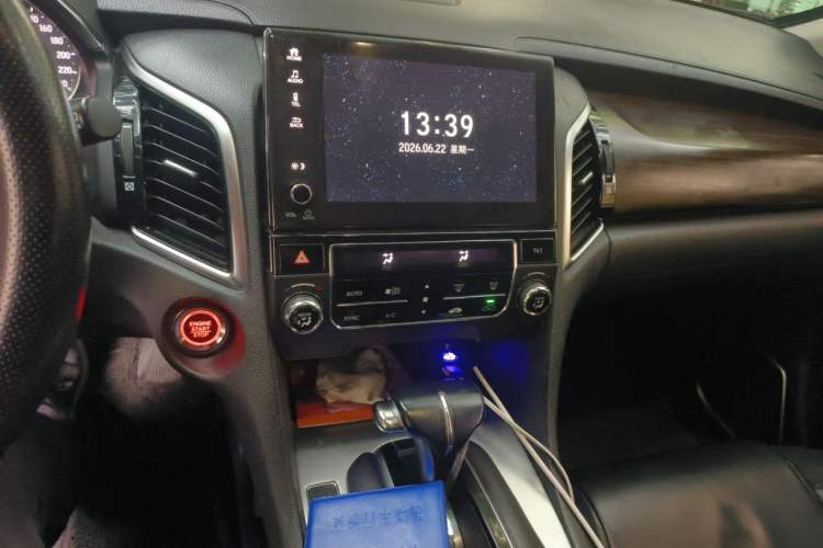 Used Honda Avancier 2017 240TURBO Two-Wheel Drive Comfort Version Audio And AC Panel