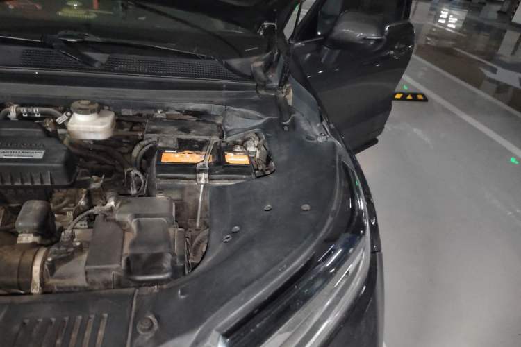 Used Honda Avancier 2017 240TURBO Two-Wheel Drive Premium Edition Engine Bay Left